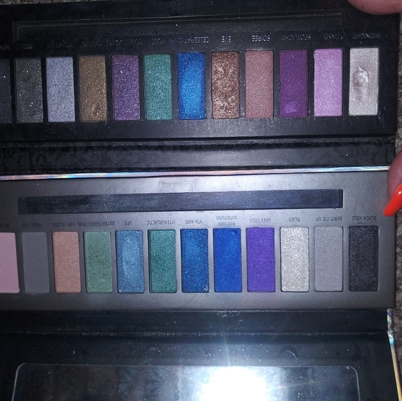 Spaced out & Black magic eyeshadow pallets - Picture 2 of 2